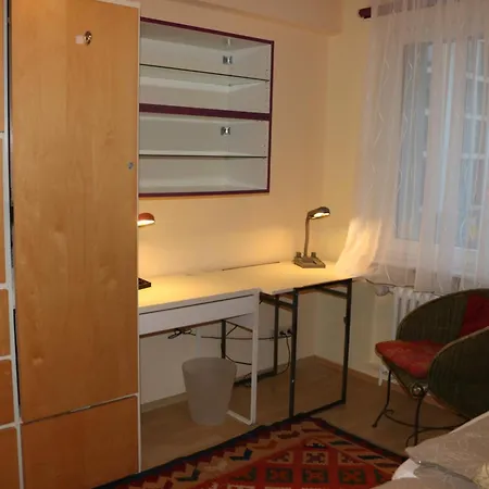 2- Flat Near Uni And Limbecker Platz