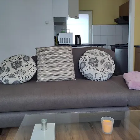 2- Flat Near Uni And Limbecker Platz *