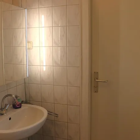 2- Flat Near Uni And Limbecker Platz Apartment *