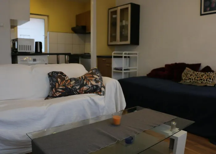 Appartamento 2- Flat Near Uni And Limbecker Platz *