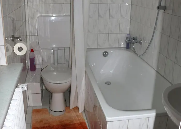 2- Flat Near Uni And Limbecker Platz