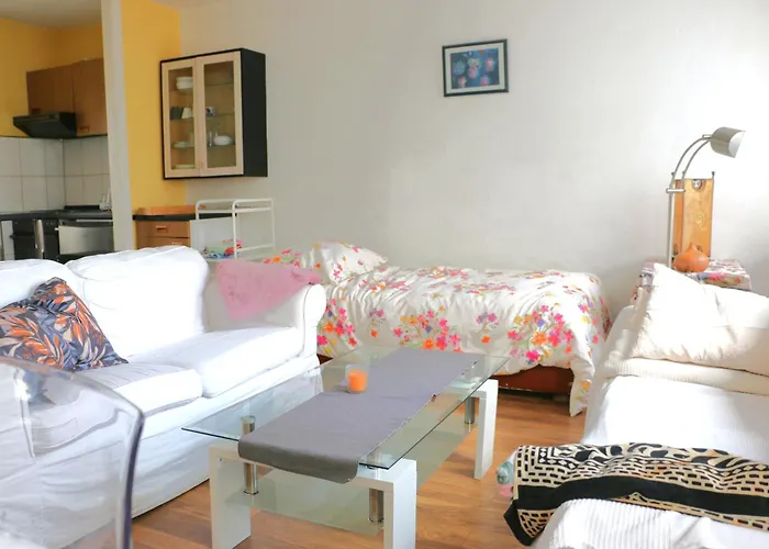 Appartamento 2- Flat Near Uni And Limbecker Platz